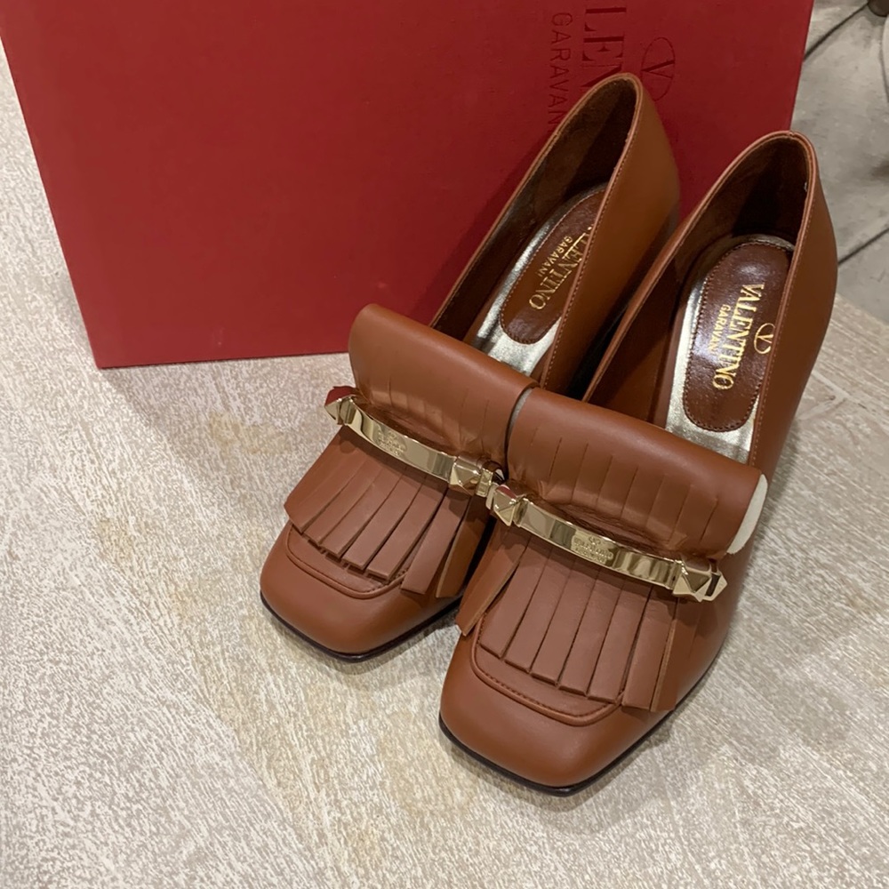Valentino Garavani Heels - Picture 1 of 11